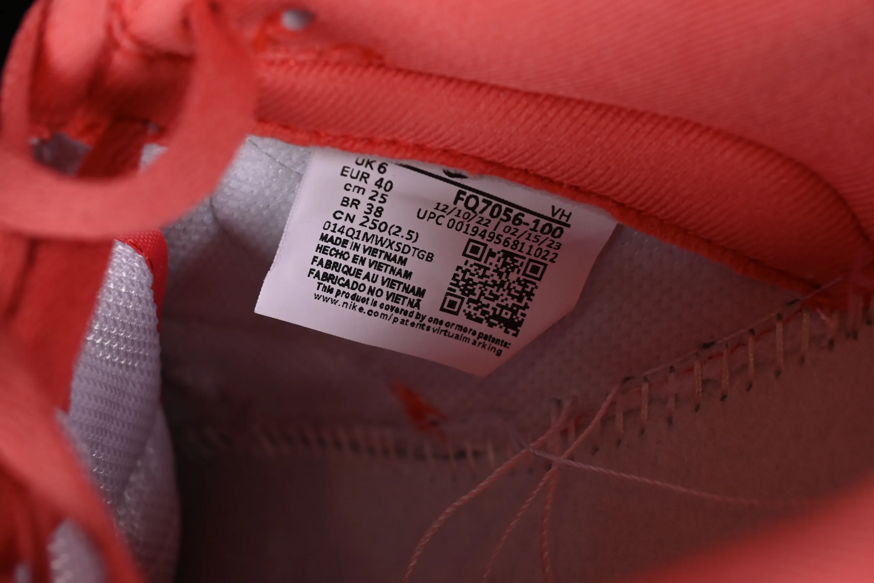 All categories Nk SB Dunk series Nk SB Dunk Low low-top sneakers Nk SB Dunk Low Retro "Valentine's Day 2024" White Rose Red Valentine's Day SB low-top casual sports skateboard shoes FQ7056-100